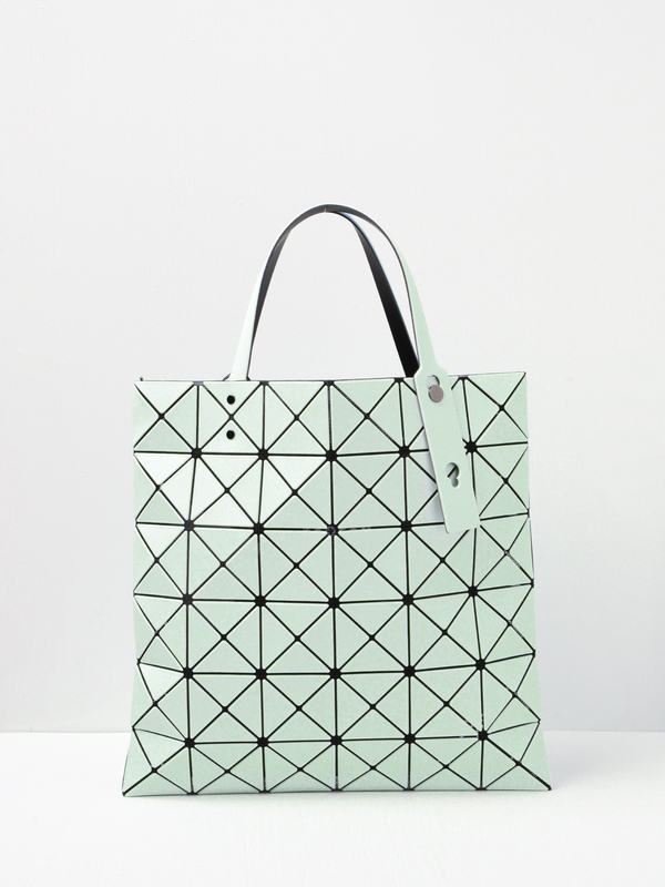 バオバオイッセイミヤケ BAO BAO ISSEY MIYAKE  BB16AG603 67 ミディアムルーセントバイカラーマット トートバッグ