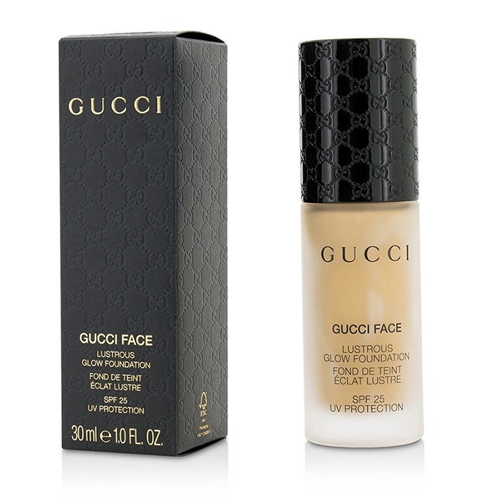 Gucci グッチ ラストラスグロウファンデーション SPF25 #070 (MEDIUM) 737052827285