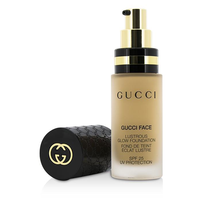 Gucci グッチ ラストラスグロウファンデーション SPF25 #060 (MEDIUM)737052827131