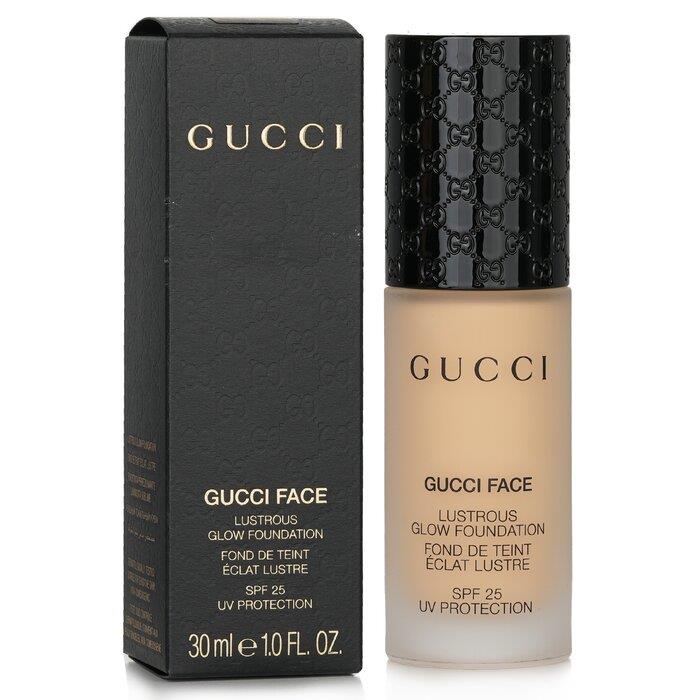 Gucci グッチ ラストラスグロウファンデーション SPF25 #050 (LIGHT) 737052827063