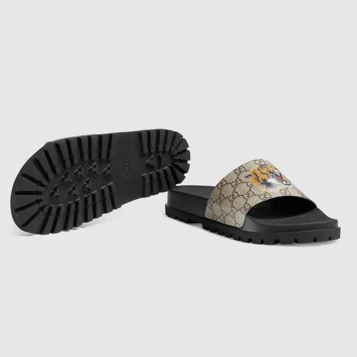 GUCCI MEN SANDALS 456234 K5Y00 8919 GG Supreme Tiger Slide Sandal