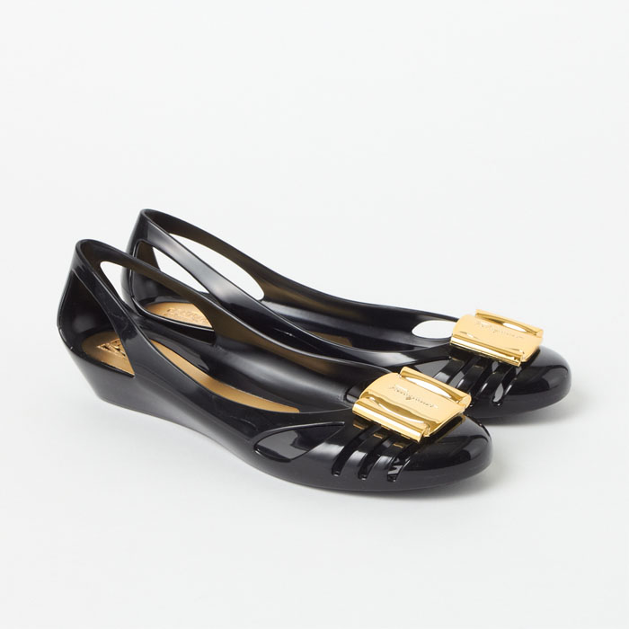 フェラガモ FERRAGAMO レディース リボン ラバーパンプス  0550643 BERMUDA NERO