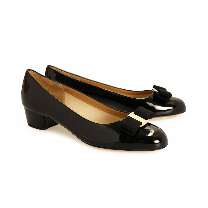 フェラガモ FERRAGAMO レディース ヴァラ リボン レザー パンプス ブラック 0575969 NAPLAK-CALF NERO