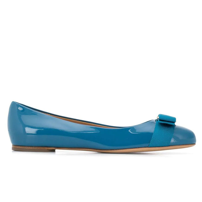 FERRAGAMO LADY SHOES VARINA 0704306 PATENT-CALF AZUR Plain Ballet