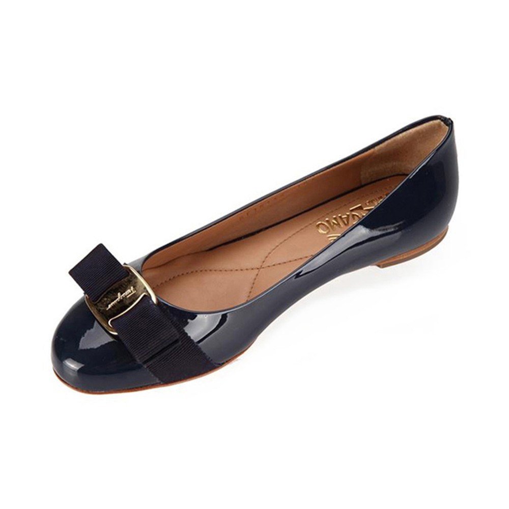 フェラガモ FERRAGAMO レディース レザー フラット パンプス ヴィラリボン 0531538 VARINA OXFORD-B