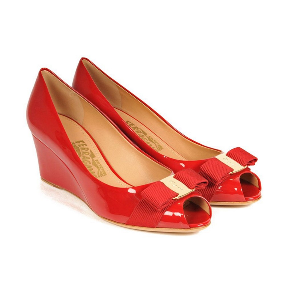 フェラガモ  FERRAGAMO レディースハイヒールパンプス 0539739 SISSI ROSSO