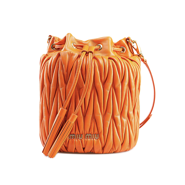 MIU MIU BAG 5BE014N88PAPA MATELASS_ LEATHER BUCKET BAG