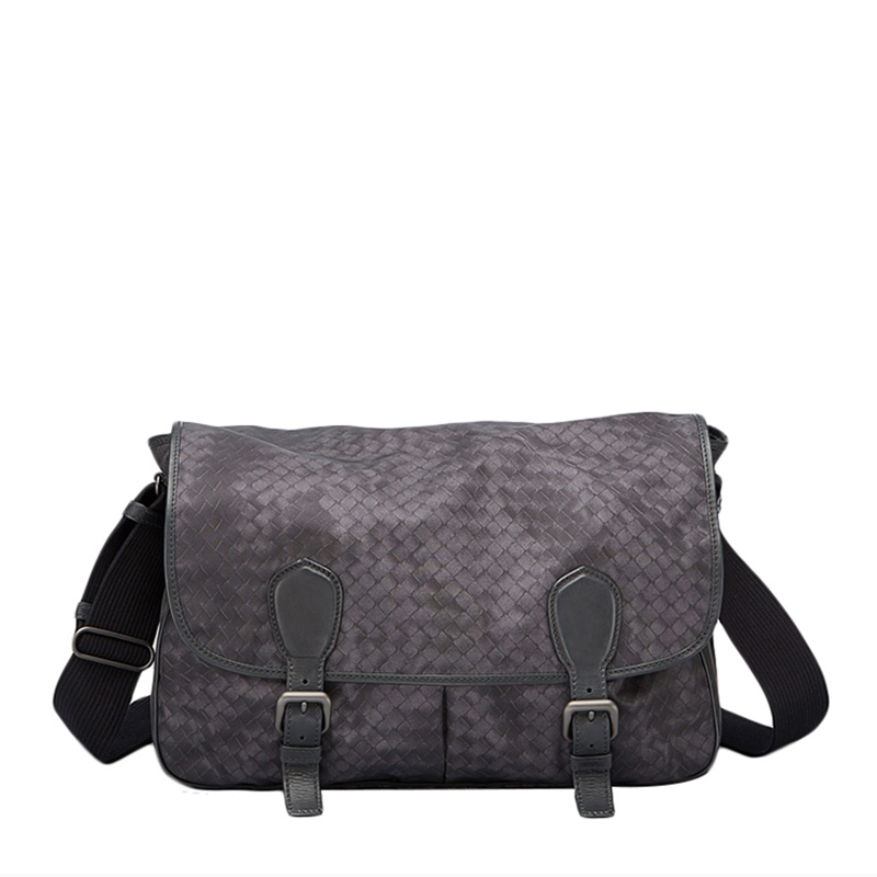 ボッテガヴェネタ BOTTEGA VENETA メンズメッセンジャーバッグ 358354 VX572 1968