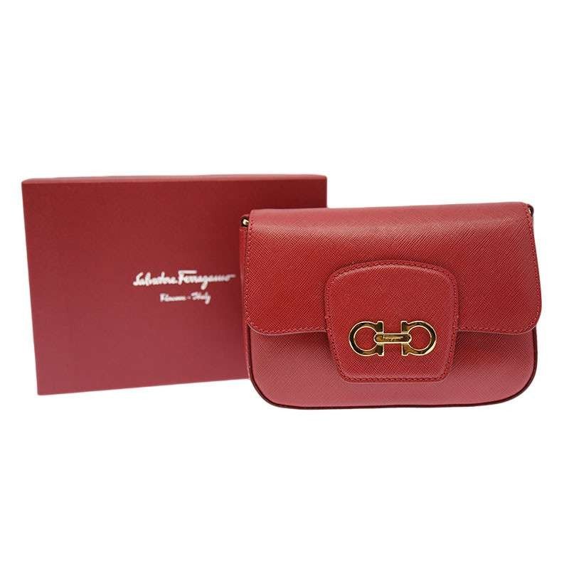 フェラガモ FERRAGAMO  レディース レッド ロングチェーン クロスボディバッグ 21-E080 0583688 ROSSO